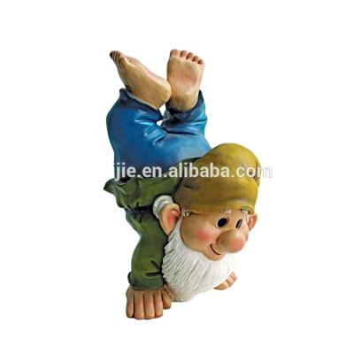 China Europe factory custom made gnome life size funny polyresin garden decoration statues for sale