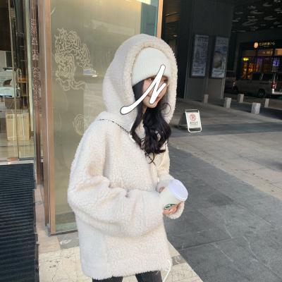 China Anti-wrinkle Nan-Tchang Auyan Vintage Lambswool Hoodie Winter Women Furry Plush Hoodie for sale