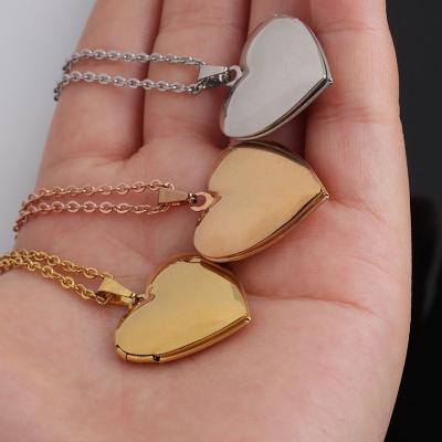 China TRENDY Stainless Steel Customize Photo Frame 18in (45cm) Chain Necklace Heart Shaped Necklace for sale