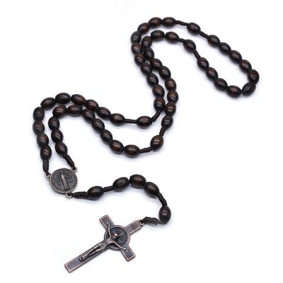 China Catholic Dark Wooden Beads Necklace Brown Newcomer Soil Medal Crucifix Religious Holy Cross Rosary Prayer for sale