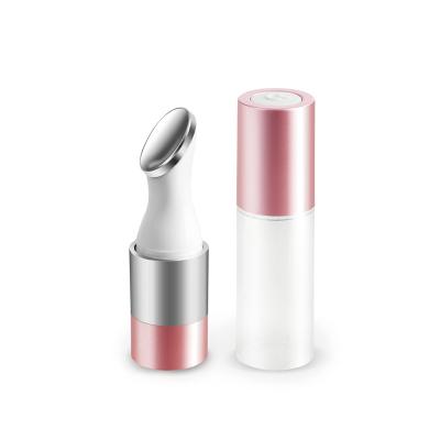 China Super Electric Lip Balm Applicator Vibration Infuser Lip Balm Skin Revitalizer 3D Anti-Wrinkle Vibrating Lip Massager for sale