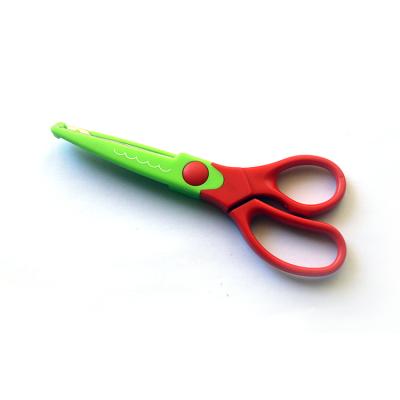 China Cutting China Low Price Universal Products Kids With Food For School Liner Scissors SA4412 for sale