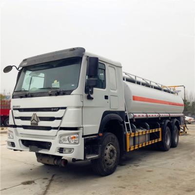 Chine Sinotruk 20m3 camion de livraison de pétrole 6*4 6000 gallons camion de carburant à vendre à vendre