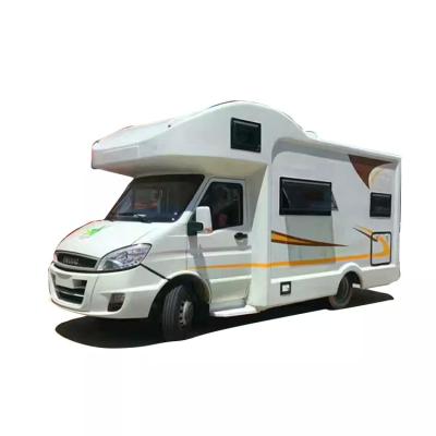 China A caravana Van Foton da transmissão automática rv, carro de acampamento exterior da fibra de vidro decorou à venda