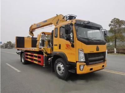 China Road Rescue Platform Wrecker Tow Truck 4*2 With 6 Ton Crane for sale