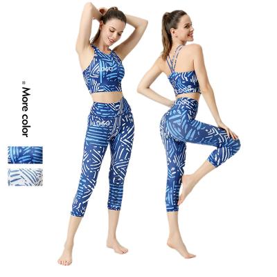 China Xsunwing Logo Stripes Print High Waist Custom Four Way Tight Workout Apparel Two Piece Women Yoga Set High Quality Fitness Activewear for sale