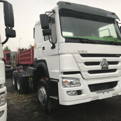 中国 336HP 371HP Sinotruk Sino使用されたHowoのトラクターは6x4ユーロ2をトラックで運ぶ 販売のため