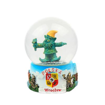 China Custom World Holiday Decor Country Building Souvenirs Gift Resin Water Snowball Snow Globe for sale