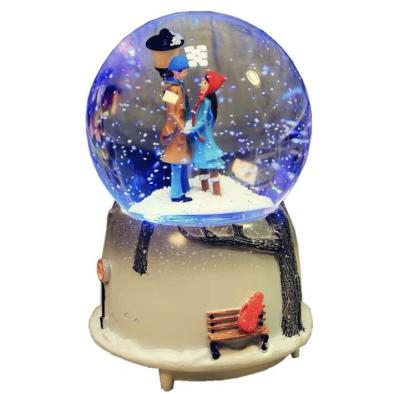 China Worldwide 2022 new design resin kawayi valentines sprinkle the globe for sale