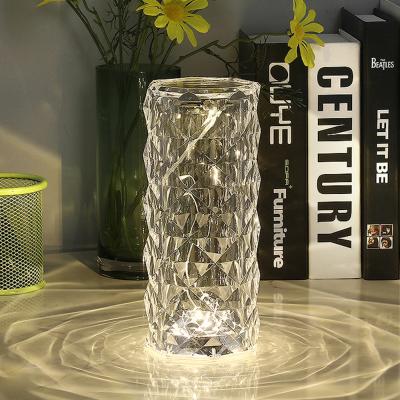 China Modern Spanish LED CrysDiamond Rose Table Lamp Romantic Home Decoration Light Touch Control for Bar Bedroom Color Changing Desk Light à venda