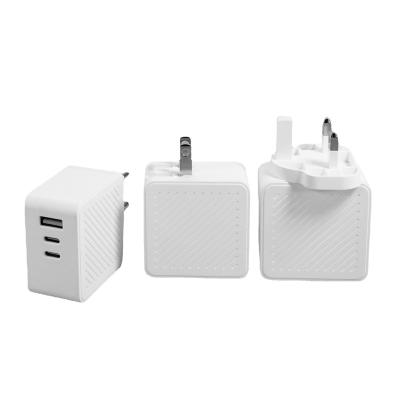 China Fast travel chargerPD65W Gan Wall Charger Laptop iPad iPhone 14 Compatible For US/EU/UK 65W GaN Mobile Phone Charger for sale