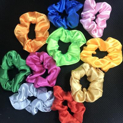 China Fashionable hair scrunchies 2021 wholesale custom made satin hair ties girls elastic fabric hair band hair scrunchies women solid color hair scrunchies for sale