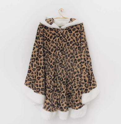 China Fashion Fleece Wearable Home Wearable Home Warm Leopard Panther Brand Fashion Sherpa Blanket for sale