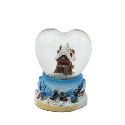 China Europe Polyresin Mini Souvenir Cute Heart Shaped Snow Globe for sale