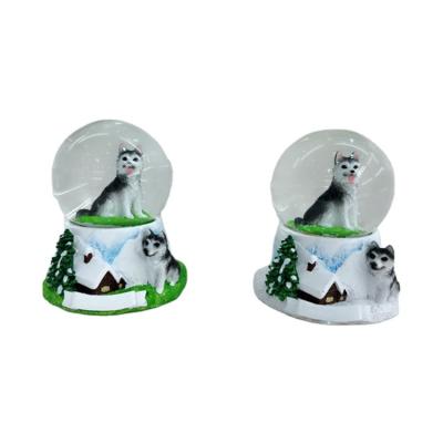 China World Custom Logo Resin Wolf Figurine Snow Globe With Wolf for sale