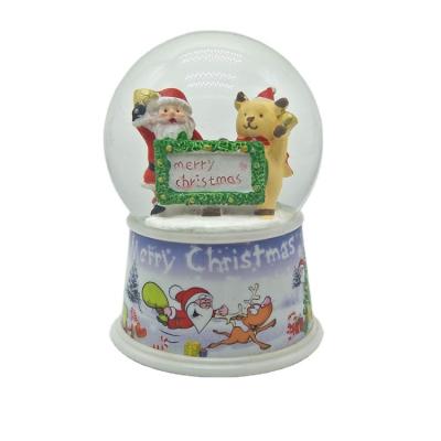 China Custom Europe Music Christmas Souvenir Gift Snowball Decoration for sale