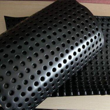 China CE Certificate HDPE Drainage Cell Mat Board for Garden Drainage 15m Length White Drainage Board for sale