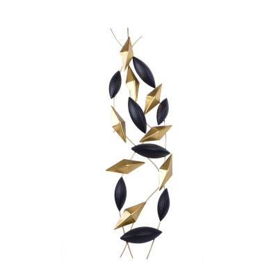 China Minimalist Metal Leaves Iron Gold Wall Decoration Vertical Metal Wall Hanging Decor for sale