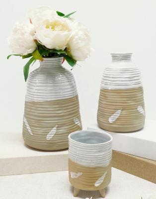 China Europe Minimalist Nordic Ceramic Flower Vases For Contemporary Home Decor Vase Custom for sale