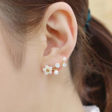 China 2019 South Korea CLASSIC INS Shell Earrings Shell Flowers Bead Simple Branch Earrings For Women for sale