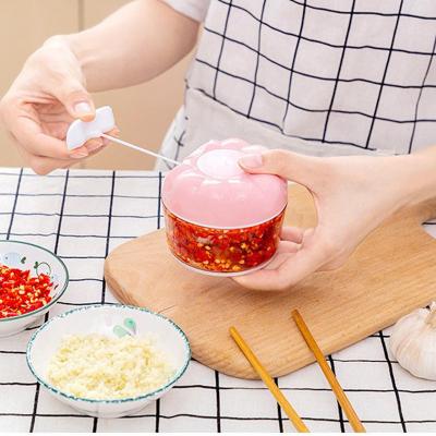 China Multifunctional Viable Manual Garlic Press Garlic Grinding Chopper Food Vegetables Cutter Meat Grinders Kitchen Seasoning Instruments for sale