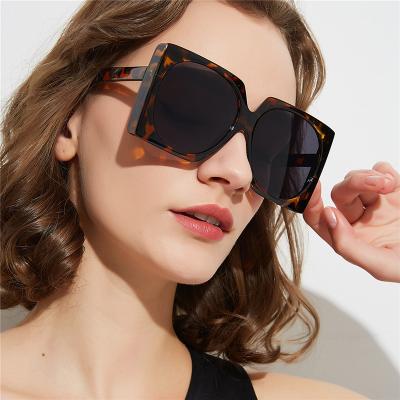 China 2022 Fashion Sunglasses Shape Luxury Retro Ladies Oversized Leopard Sun Glass Women Square Sunglasses for sale