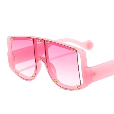 China Brand New HongKang Luxury Trendy Women's UV400 Oversized Sunglasses Fashion Sunglasses 2021 Oversized Square Women Sun Glasses for sale