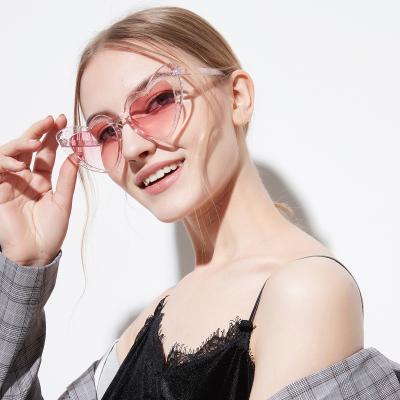 China Fashion sunglasses lace popular heart-shaped glasses of big heart love sunglasses women's fishing peach for sale