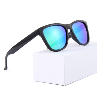 China Fashion Sunglasses 2019 Polarized Classic Blue Sun Glasses Mirror Lenses For Women for sale