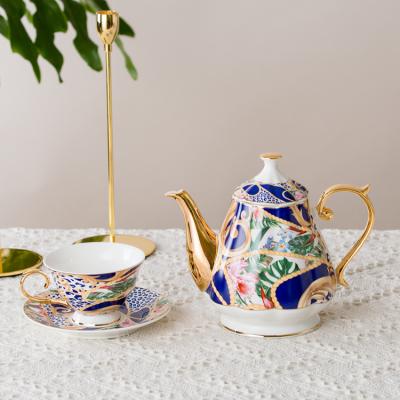 China New Sustainable Elegant Style Classic Cheap Arabic Bone China Drinkware Ceramic Teapot for sale