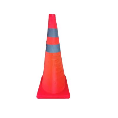 China Flexible Orange Color 70cm 28 Inch Folding Safety Emergency Traffic Cone With Warning Light for sale