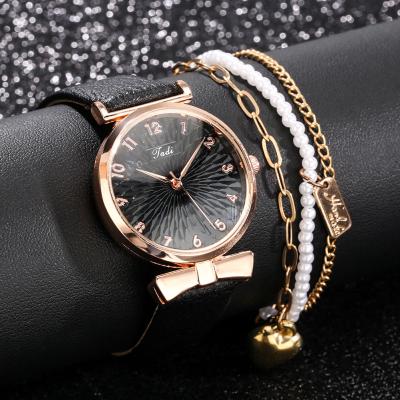 China Non-Specific Fashion 2PCS Set Women's Bracelet Watch Ladies Quartz Wrist Clock Reloj Mujer Women's Watch Set Bracelet Watch for sale