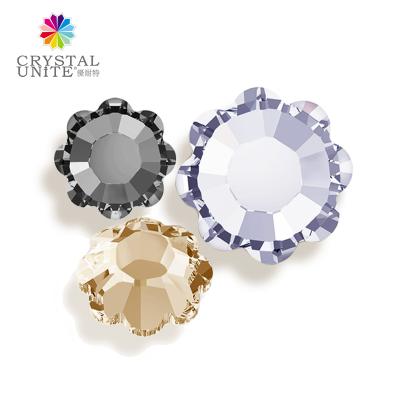 China Flatback Fancy CRYSTAL UNITE Machine U2728 Cut Glass Hot Fix Rjhinestone Flower Shape Bling Glass Stone for sale