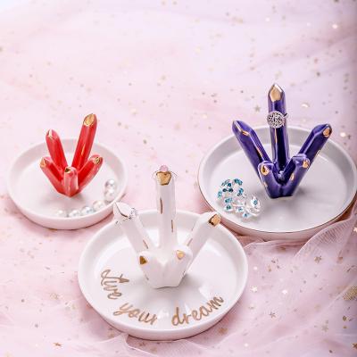 China Hot Creative White CERAMIC Display Dish Wedding Design Sale Ring Holder Trinket Necklace Trinket Necklace Decorative Jewelry Tray for sale