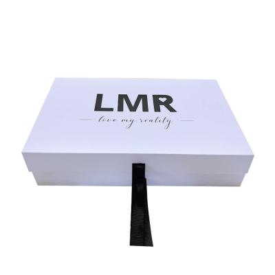 China Waterproof Custom Rigid Magnetic Closure Lid Folding Matte Cardboard Paper Blank Gift Boxes For Packaging for sale