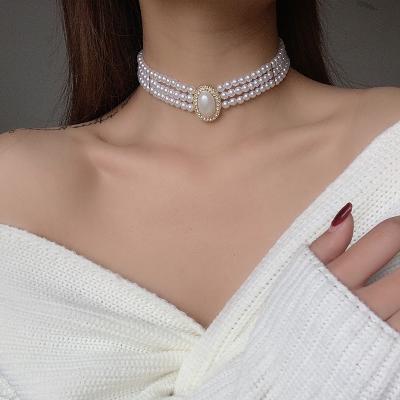 China 2020 Environmental Friendly New Arrivals 3 Rows Large Chokers Freshwater Vintage Pearl Bead Necklace Necklace For Party for sale