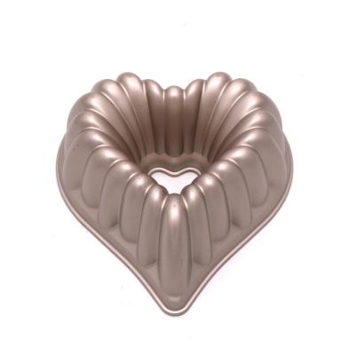 China Sustainable Customized Heart Shape Bakeware Pan Baking Cake Mold For Christmas Valentine's Day for sale