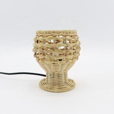 China Originality MBC 2022 New Design Handmade Art Rattan Water Hyacinth Desk Lamp Shade Trophy Shape Table Lamp for sale