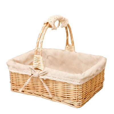 China Sustainable Outdoor Handmade Wholesale Willow Storage Baskets Laundry Cloth Picnic Wicker Basket With Liner for sale