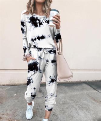 China 2021 Breathable Tie Dye Two Sets Sleepwear Women Long Sleeve Sweater And Pants Sportswear for sale