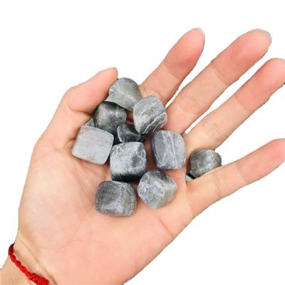 China Wholesale Natural Labradorite Crystal Gravel Stones from Europe Tetragonum Crystal Tumble Stones Heal for sale