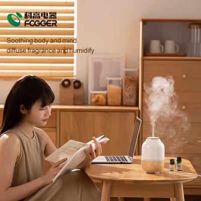 China 130ml Cute Household Ultrasonic Aroma Diffuser RGB Led Night Light Diffuser Cute Electric Ceramic Humidifier 130ml Best for sale