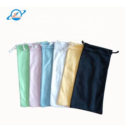 China 18*9cm Soft Microfiber Eyeglass Pouch Sunglasses Drawstring Bag Customization for sale