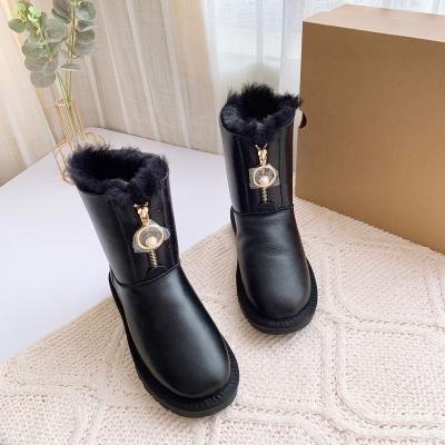 China Fashion Trend Waterproof Stain Proof Wholesale Customized Australia Real Sheepskin Double Face Snow Boot for sale