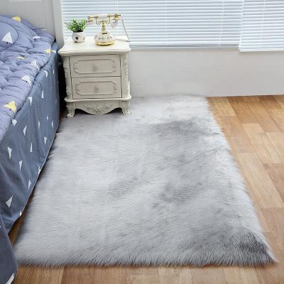 China Antimicrobial Faux Fur Mat Polyester White Carpet Faux Fur Blanket With Factory Price for sale