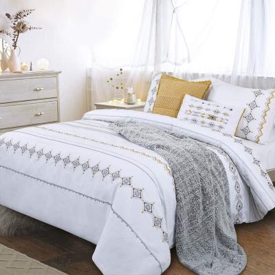 China Nondisposable White Boho Duvet Cover Set Cotton Bedding Set Embroidered Striped Zipper Embroidered 4 Piece for sale