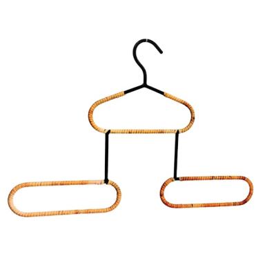 China Modern New Design Natural Rattan Hanger Wall Hookshand Crafted for sale