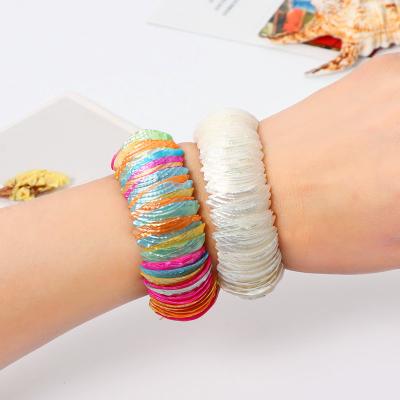 China Creative Naturally Hot Creative Diy Conch Pearl Shell Design Beach Rainbow Charm Bracelet Simple Shaped Gift for sale