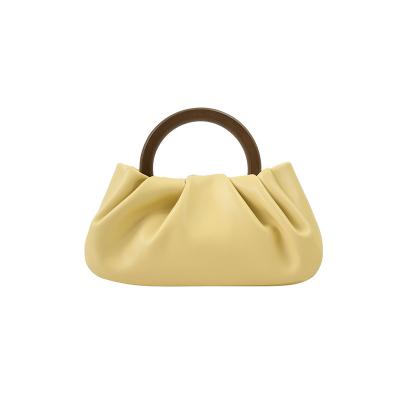 China 2022 Fashion New Design Wooden Handle Pleated Cloud Handbag Women's Mini Bag for sale