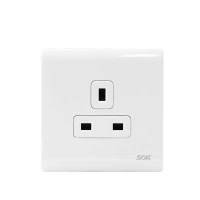 China Mordern Wall Socket 13A 250V 1 Strip BS Plug Outlet - White British Wall Socket for sale